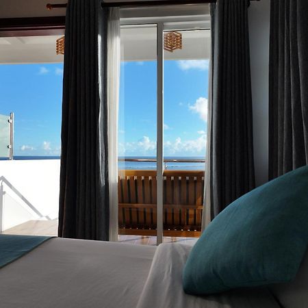 Reef Edge Thulusdhoo, Maldives Hotel Luaran gambar