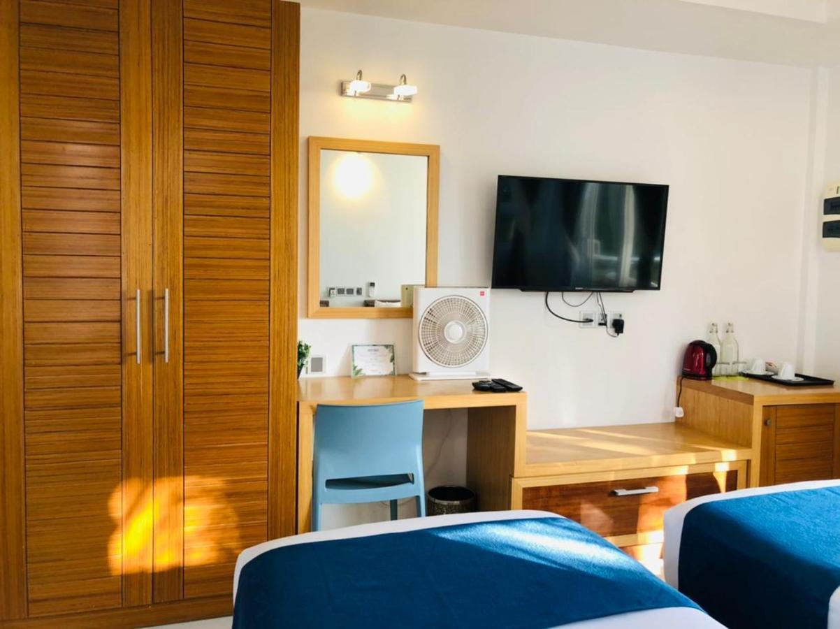 Reef Edge Thulusdhoo, Maldives Hotel Luaran gambar