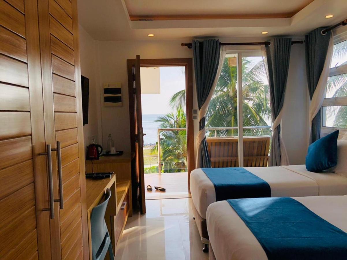 Reef Edge Thulusdhoo, Maldives Hotel Luaran gambar