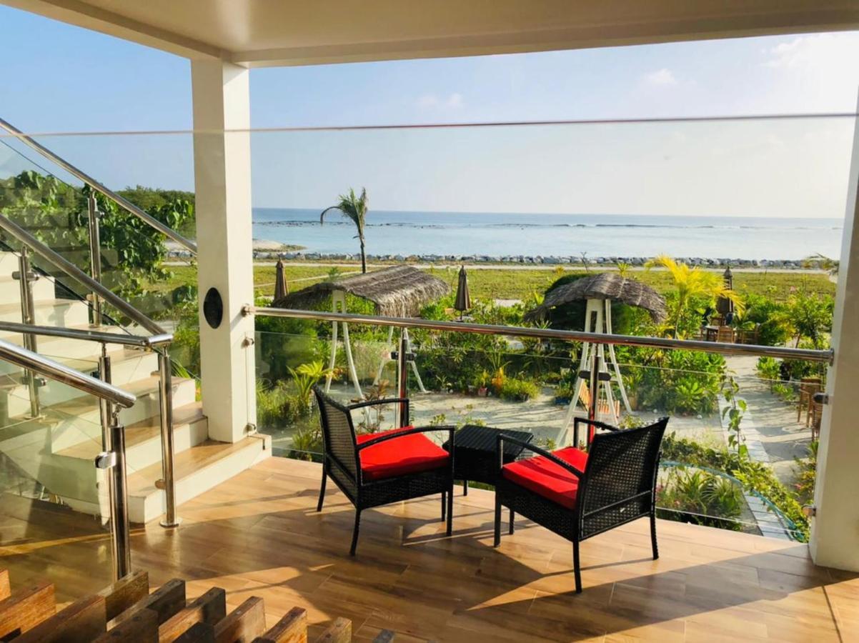 Reef Edge Thulusdhoo, Maldives Hotel Luaran gambar