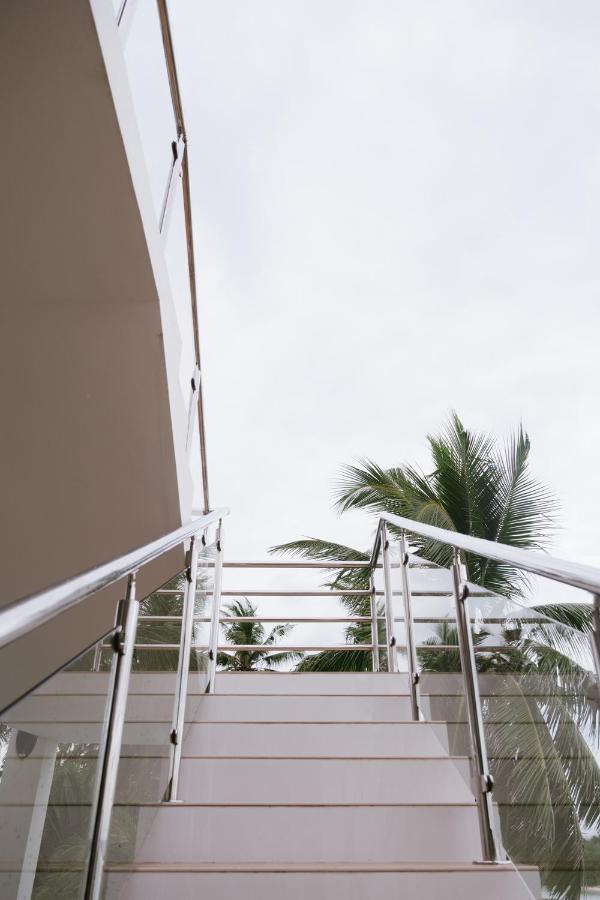 Reef Edge Thulusdhoo, Maldives Hotel Luaran gambar