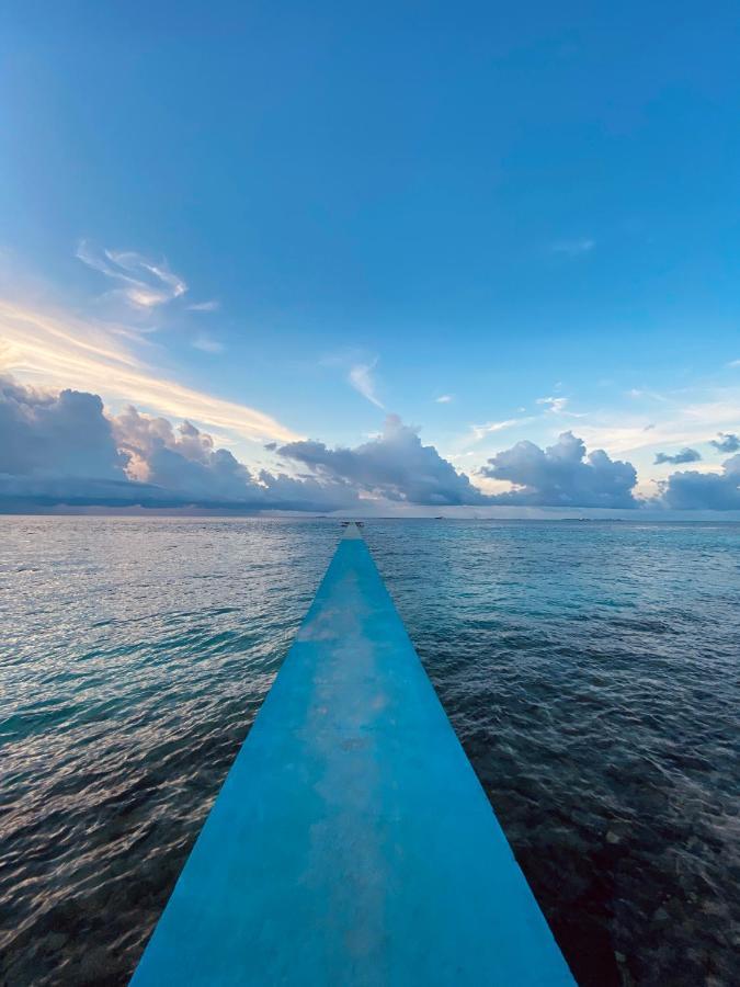 Reef Edge Thulusdhoo, Maldives Hotel Luaran gambar