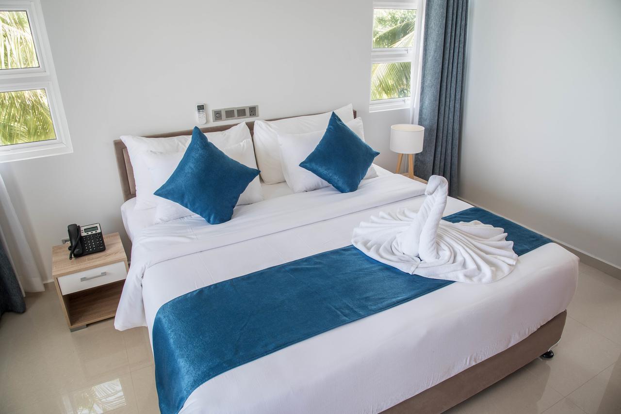 Reef Edge Thulusdhoo, Maldives Hotel Luaran gambar