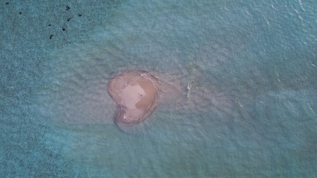 Reef Edge Thulusdhoo, Maldives Hotel Luaran gambar